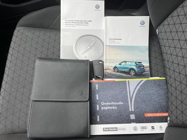 Volkswagen T-Cross 1.0 TSI Life Automaat / Afneembare Trekhaak (Trekgewicht 1.100kg) / Adaptieve Cruise Control / Apple Carplay & Android Auto / Parkeersensoren voor en achter / Navigatie full map / Dodehoek Detectie / DAB Radio / Airco /