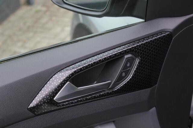 Volkswagen T-Cross 1.0 TSI Style Executive Pack, Navigatie/Carplay, Winter Pack, ACC, Dig Instrumenten Paneel DSG