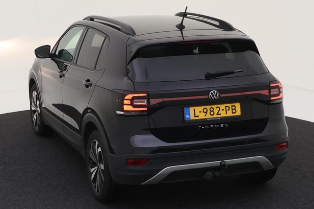 Volkswagen T-Cross 1.0 TSI Life / Trekhaak / getint glas / Style interieur / Climate control / Stoelverwarming