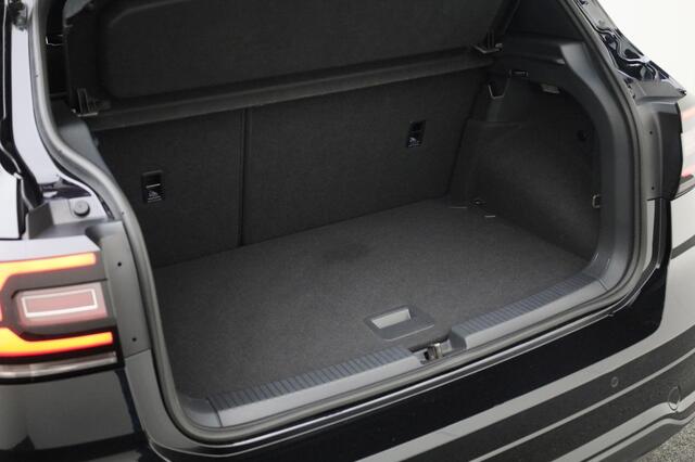 Volkswagen T-Cross 1.0 Tsi 110pk DSG R-Line · Camera · Apple/Android Car Play · P-Sensoren · Virtual Cockpit · Climatronic · 18'' Inch ·