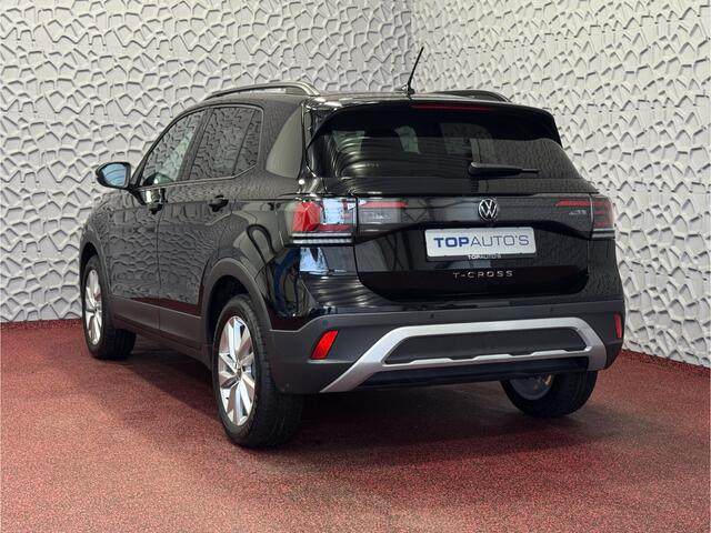 Volkswagen T-Cross ?DE VERNIEUWDE T-CROSS? 1.5 150PK LED V+A CAMERA DIG.COCKPIT PRO STOELVERW KEYLESS P-ASSIST NIEUW MODEL "Volkswagen rijden begint bij Topautos.nl - 75 topmodellen direct op voorraad!"