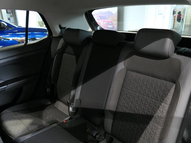 Volkswagen T-Cross 1.0 TSI Style *AUTOMAAT* - Stoelverwarming, navi, apple carplay & android auto