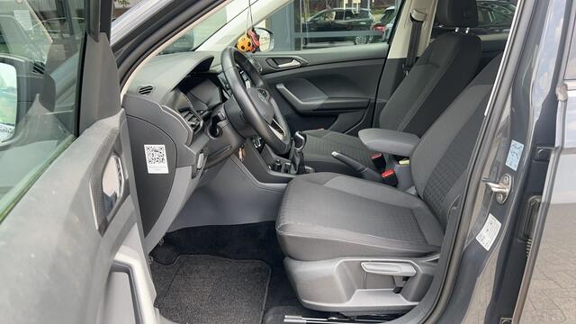 Volkswagen T-Cross 1.0 TSI 95pk Life / Navigatie / Parkeersensoren