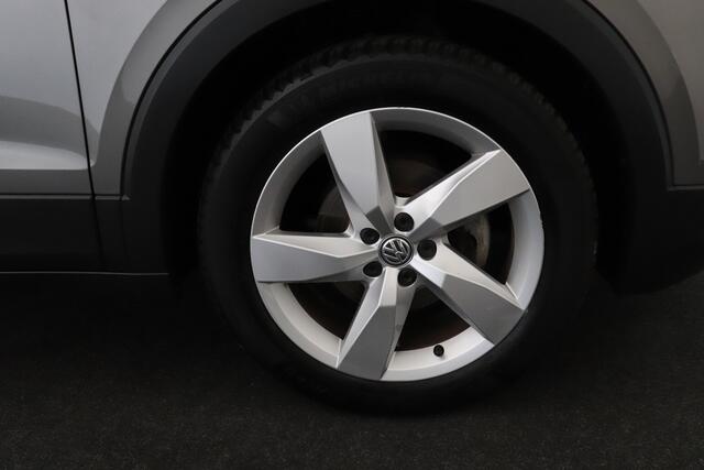 Volkswagen T-Cross 1.6 Aut. TDI Style Digi.Dash Half-Leder Camera Climate
