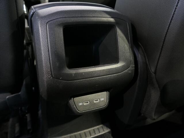 Volkswagen T-Cross 1.5 TSI Style Business R *Volledig digitaal instrumentenpaneel!* - 18" LMV, stoelverwarming, adaptive cruise,