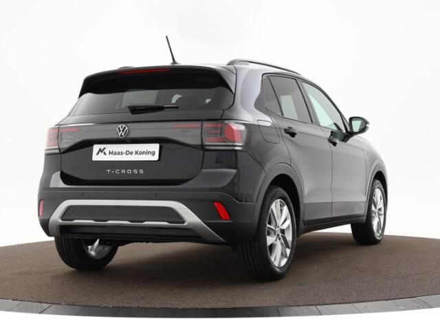 Volkswagen T-Cross Life Edition 1.0 TSI 95 pk 5 versn. Hand · Achteruitrijcamera · draadloze telefoonlader ·