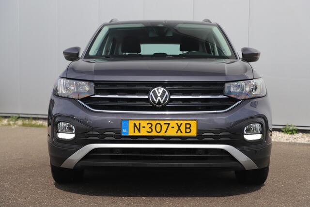 Volkswagen T-Cross 1.0 TSI Life 110PK Trekhaak Navigatie Achteruitrijcamera Carplay Android Airco All season banden!