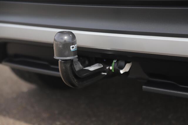 Volkswagen T-Cross 1.0 TSI Life 110PK Trekhaak Navigatie Achteruitrijcamera Carplay Android Airco All season banden!