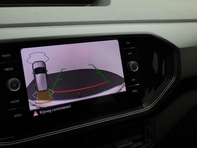 Volkswagen T-Cross 1.0TSI/95PK Life Business · Navigatie · Apple/Android Car Play · Trekhaak · Clima ·