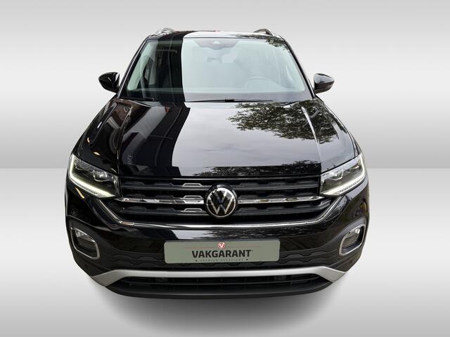 Volkswagen T-Cross 1.0 TSI Style | airco | apple carplay/android auto | 17 inch lichtmetalen velgen | trekhaak meerprijs 899.00 euro