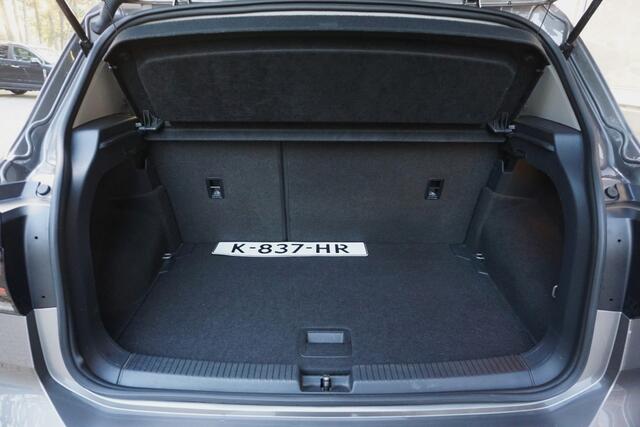 Volkswagen T-Cross 1.0 TSI Life Trekhaak/Navi/App-Connect!