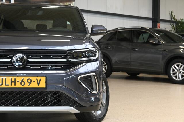 Volkswagen T-Cross 1.0 TSI 115pk R-Line Edition | IQ. Light | Trekhaak | Camera | 100% (Dealer) onderhouden label