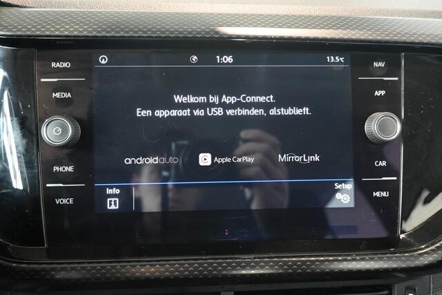 Volkswagen T-Cross 1.0 TSI Life Clima Cruise Control Navigatie Carplay Camera Rijklaarprijs Inruil Mogelijk!