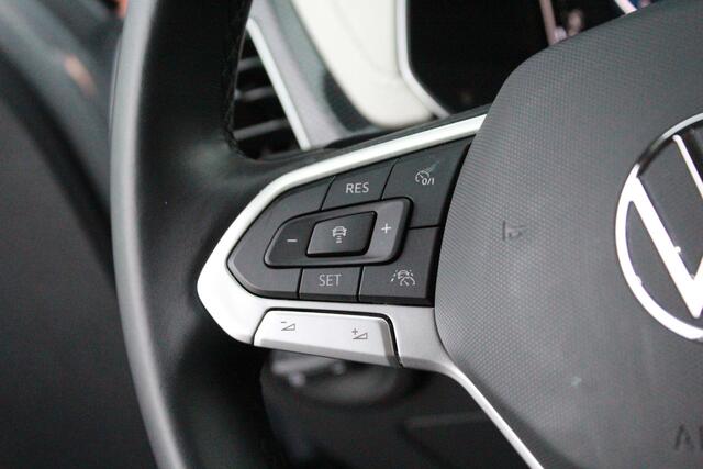 Volkswagen T-Cross 1.0 TSI Style | trekhaak | IQlight | ACC | Stoelverwarming |