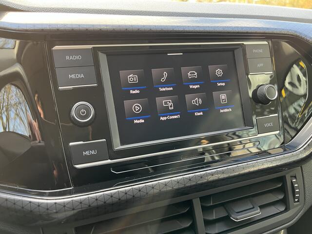 Volkswagen T-Cross 1.0 TSI Life | ADAPT. CRUISE | CARPLAY | CLIMA | FULL LED | PDC | STOELVERW.