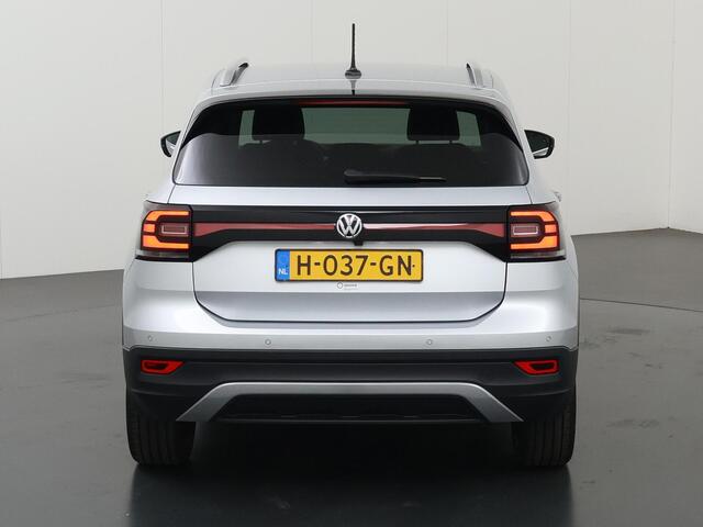 Volkswagen T-Cross 1.0 TSI Style | Navigatie | Parkeercamera | Climate Control | Cruise Control Adaptief | Carplay | DAB | Virtual Cockpit |