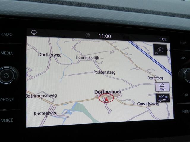 Volkswagen T-Cross 1.0 TSI 115PK LIFE / Camera / Stoelverw. / Navi / Adap.cruise / BOVAG garantie