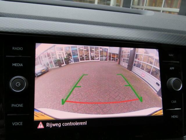 Volkswagen T-Cross 1.0 TSI 115PK LIFE / Camera / Stoelverw. / Navi / Adap.cruise / BOVAG garantie