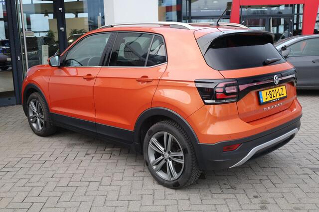 Volkswagen T-Cross 1.0 TSI Style 85KW/115PK, Dodehoek detectie, navigatie, 17 Sebring wielen met vierseizoenenbanden, parkeercamera, spiegelpakket, acc, parkeersensoren voor en achter, Carplay, lane assist, etc