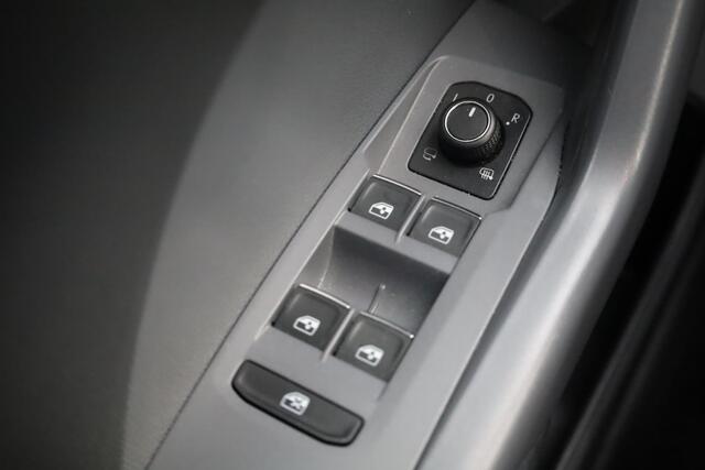 Volkswagen T-Cross 1.0 TSI Style 85KW/115PK, Dodehoek detectie, navigatie, 17 Sebring wielen met vierseizoenenbanden, parkeercamera, spiegelpakket, acc, parkeersensoren voor en achter, Carplay, lane assist, etc