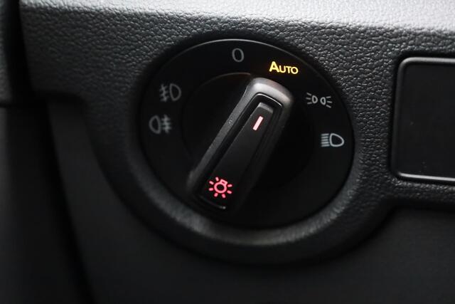 Volkswagen T-Cross 1.0 TSI Style 85KW/115PK, Dodehoek detectie, navigatie, 17 Sebring wielen met vierseizoenenbanden, parkeercamera, spiegelpakket, acc, parkeersensoren voor en achter, Carplay, lane assist, etc