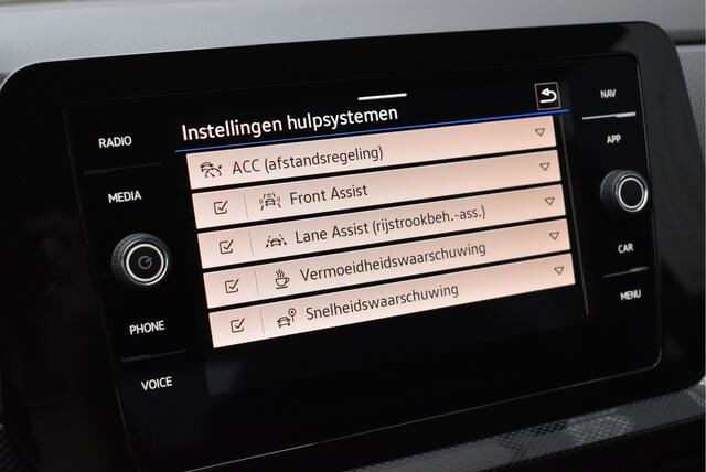 Volkswagen T-Cross 1.5 TSI DSG Adaptive cruise, Camera, Stoelverwarming, Carplay,