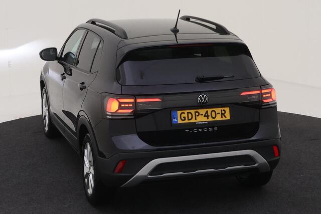 Volkswagen T-Cross 1.0 TSI Life Edition / FABRIEKSGARANTIE T/M 6-2028/ CAMERA/ PARK. SENSOREN/ LED/ CLIMA/ NAVI/ GETINT GLAS/ 17" LMV
