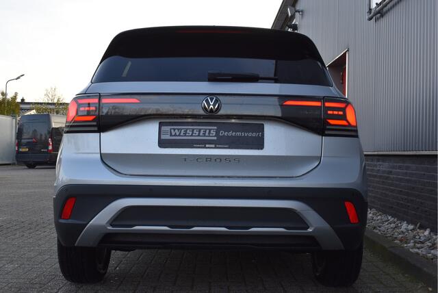 Volkswagen T-Cross 1.0 TSI Life Edition Virtual cockpit, Afn. Trekhaak, Adaptive cruise, Carplay, Stoelverwarming, PDC,