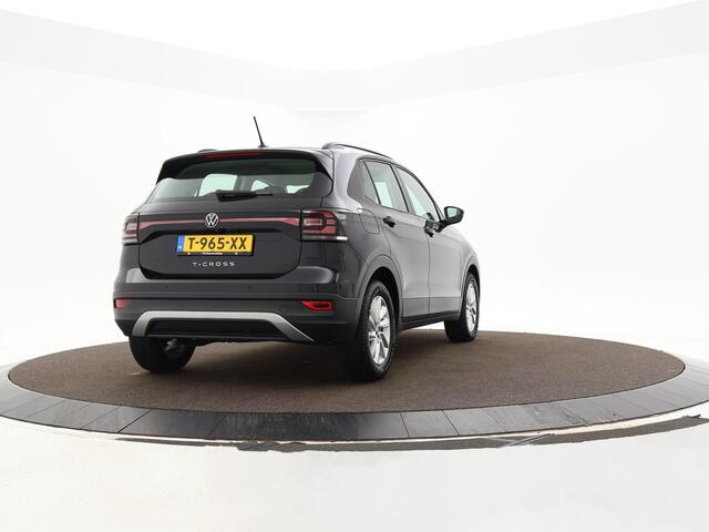 Volkswagen T-Cross 1.0 TSI 110pk DSG Style · Camera · Apple/Android Car Play · ACC · Active Info Display · Navigatie · P-Sensoren · Clima · Garantie t/m 13-10-2027 of 100.000km