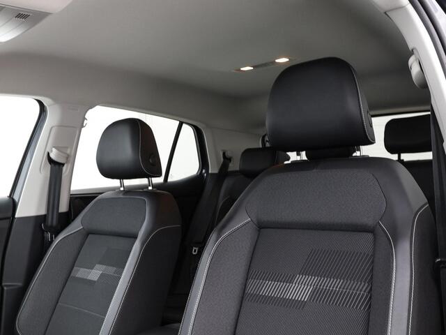 Volkswagen T-Cross 1.0TSI/110PK Life DSG · Apple/Android Car Play · Navigatie · Parkeersensoren · Garantie t/m 05-10-2026 of 100.000km