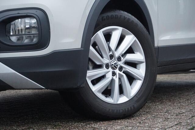 Volkswagen T-Cross 1.0 TSI 110 PK Life | CAMERA | CARPLAY | TREKHAAK | 6 BAK | ACC |