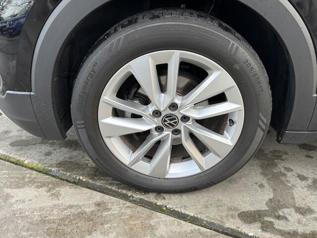 Volkswagen T-Cross 1.0 TSI 116pk DSG Life Edition IQ Light Stoelverwarming Camera Keyless Virtual Cockpit App-Connect