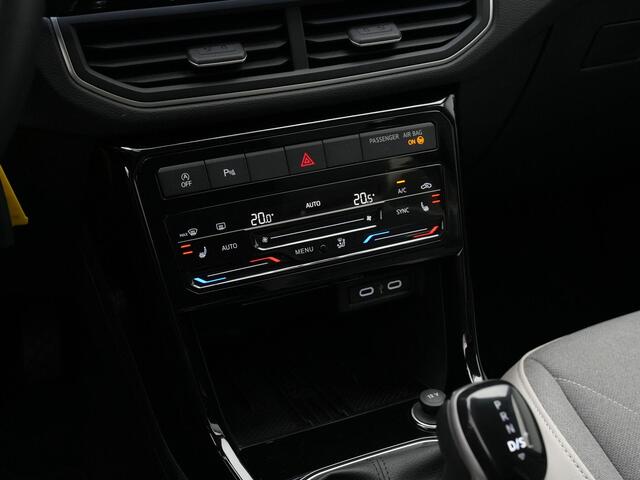 Volkswagen T-Cross 1.0 TSI 115 pk DSG Style | IQ Light | Achteruitrijcamera | Stoelverwarming | Adaptive Cruise | Navigatie