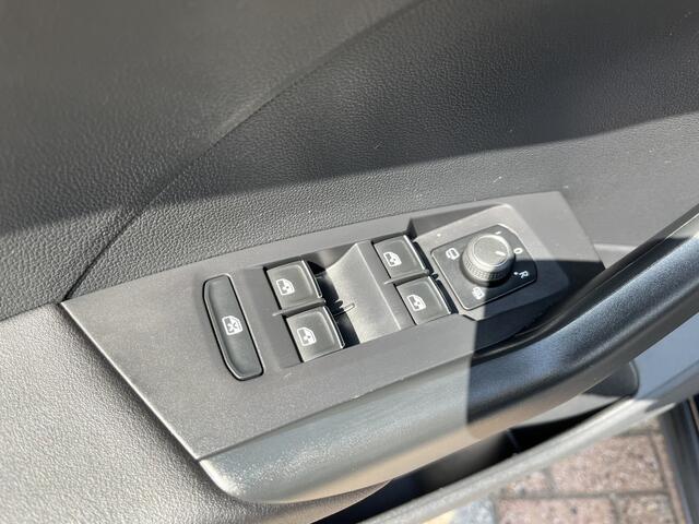 Volkswagen T-Cross 1.5 TSI Style / AUTOMAAT/ 150 PK/ PARK.SENSOR.V+A/ CAMERA/ APP-CONNECT/ STOEL VERWARM./ ACC/ CLIMA/ DAB/ DIGITAL DASH/ LED/ LANE-ASSIST/ START-STOP SYSTEEM/ ARMSTEUN/ ISOFIX/ 16'' LMV