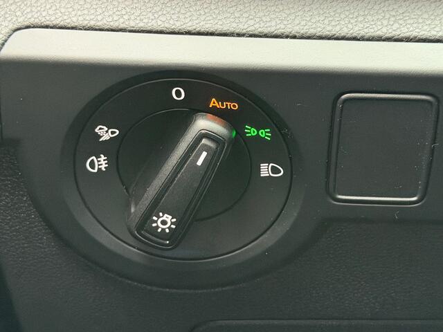 Volkswagen T-Cross 1.5 TSI 150pk DSG R-Line | Camera | Trekhaak | Navi | IQ light | Rijklaar incl. garantie