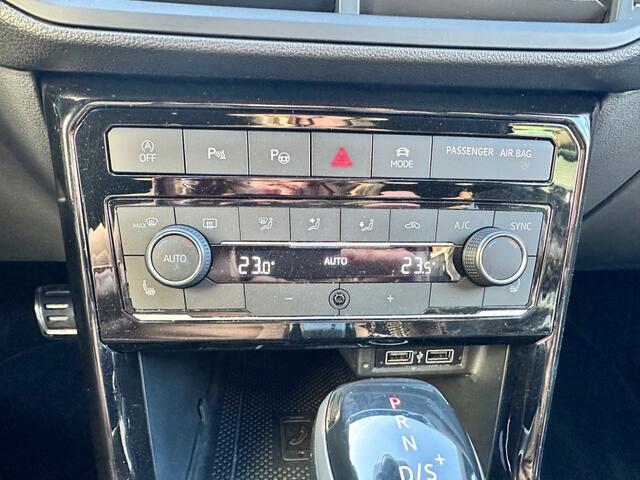 Volkswagen T-Cross 1.5 TSI STYLE BNS R-LINE van binnen en buiten