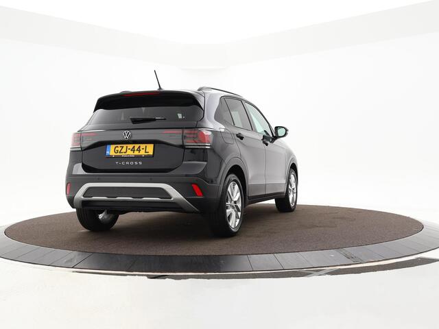 Volkswagen T-Cross 1.0 TSI 95pk Life Edition · Camera · Apple/Android Car Play · Airco · P-Sensoren · 17'' Inch · Garantie t/m 21-01-2029 of 100.000km