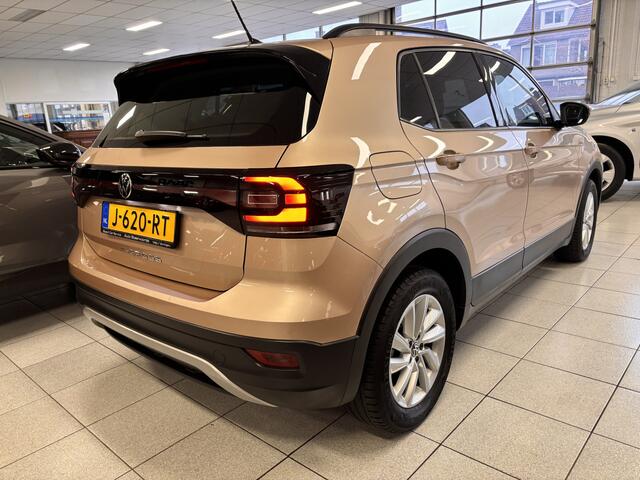 Volkswagen T-Cross 1.0 TSI NAVI - ADAPTIVE CRUISE - CARPLAY -Dode hoek