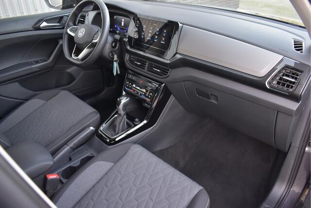 Volkswagen T-Cross 1.5 TSI DSG 150pk Life Adaptive cruise, Virtual cockpit, Stoelverwarming, PDC, Carplay