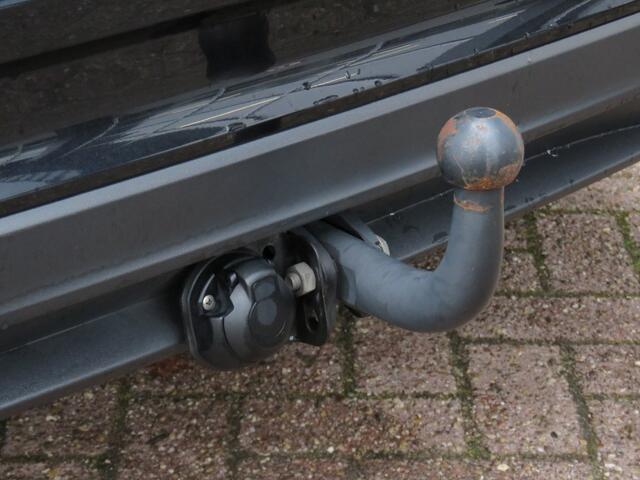 Volkswagen T-Cross 1.5 TSI 150pk DSG-aut. R-Line / 18 Inch / Led / Trekhaak / Camera / BOVAG garantie