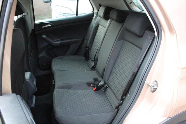 Volkswagen T-Cross 1.0 TSI Life | AFN-TREKHAAK | ACC | DAB-RADIO | BLINDSPOT | NAVIGATIE | CAMERA | 16'LMV |