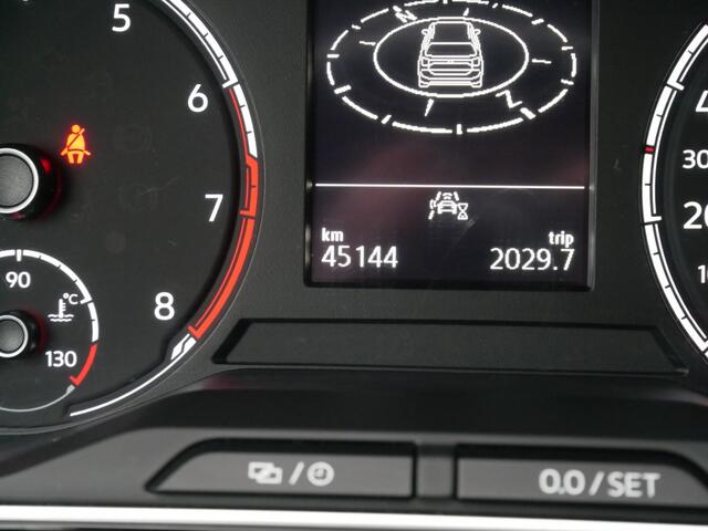 Volkswagen T-Cross 1.0 TSI STYLE BNS R-LINE **Clima//Navi//Lm **