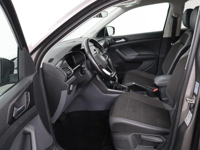 Volkswagen T-Cross 1.0 TSI Style | Automaat | Stoelverwarming | Camera | Virtual Cockpit | Trekhaak | Navigatie | Adaptive cruise | Full LED | Climate control | Parkeerhulp