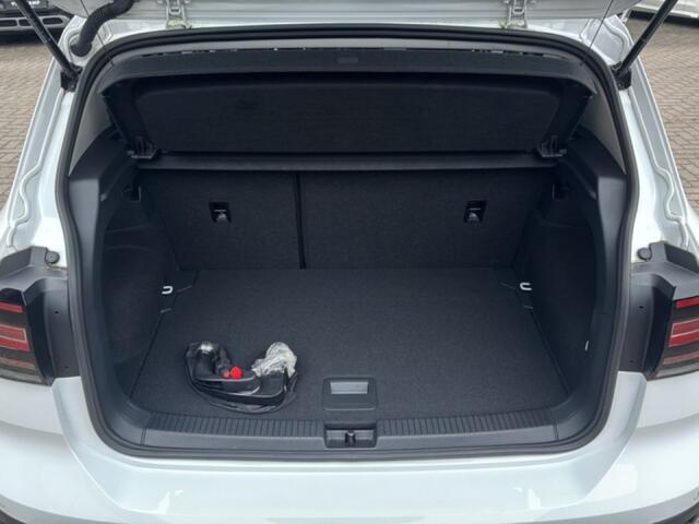 Volkswagen T-Cross 1.5 TSI DSG R-LINE TREKHAAK/CAMERA/ACC/NAVI/STOELVERW