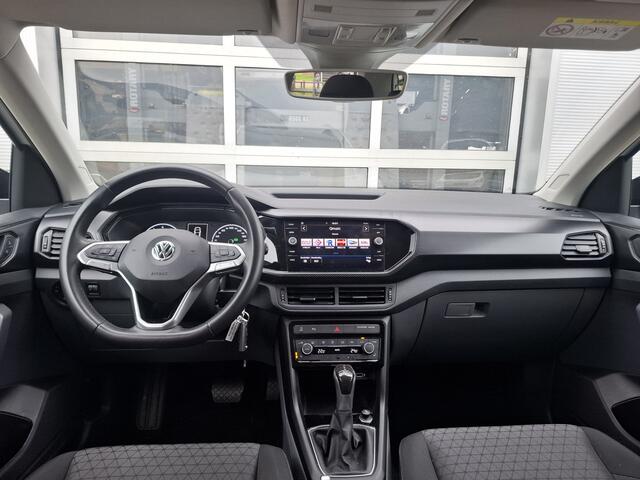 Volkswagen T-Cross 1.0 TSI Style | Navigatie | LM Velgen 17" | Voorstoelen Verwarmd | Cruise Control Adaptief | Airco | LED Koplampen |