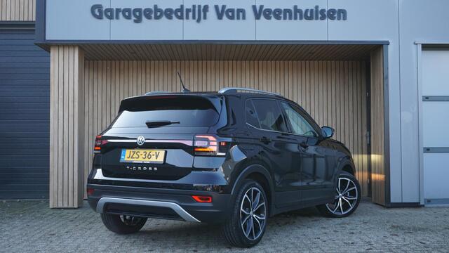 Volkswagen T-Cross 1.0 TSI 116pk Style DSG Virtual Cockpit Keyless 18inch LM DAB Adaptive Cruise 73820km!