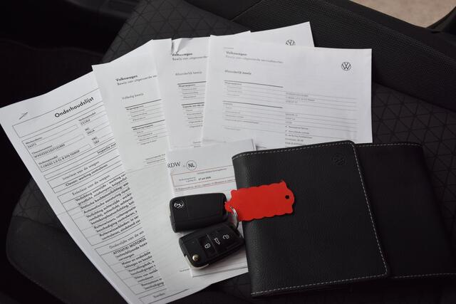 Volkswagen T-Cross 1.0 TSI 96PK Life Business | BOVAG Garantie | Geen import | Automatische Airco | Adaptive Cruise Control | Parkeersensoren V&A | Navigatie |