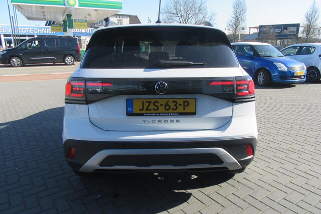Volkswagen T-Cross 1.0 TSI Life Edition Automaat, Cruise Control, PDC V+A, Stoelverw, Carplay