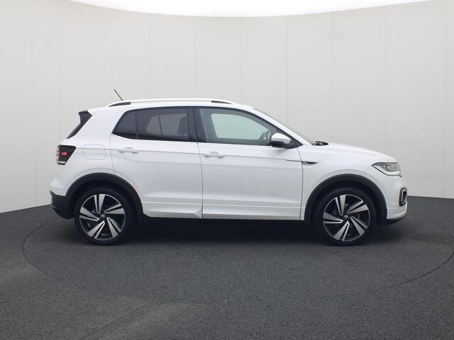 Volkswagen T-Cross 1.5TSI/150PK R-Line DSG · Trekhaak · Navigatie · Camera + Parkeersensoren