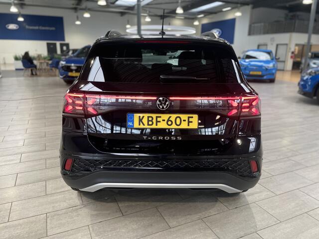 Volkswagen T-Cross 1.5 TSI 150 pk R-Line Edition | Trekhaak | Camera | IQ-LED | Adapt. cruise | Stoelverw. | 4 seiz. banden |